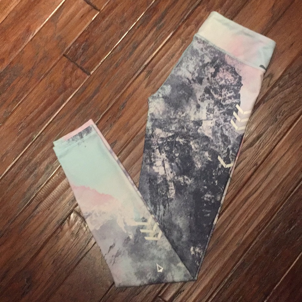 Ivivva “Made With Love by Claire” Legging